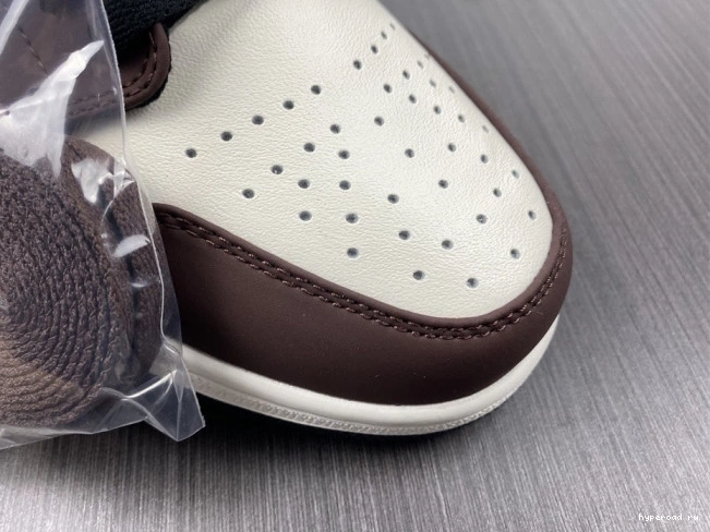 Air Jordan Low DC6991-200 Mocha 1 0727